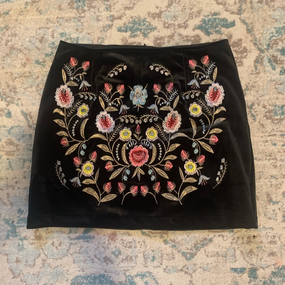 floral embroidered velvet skirt